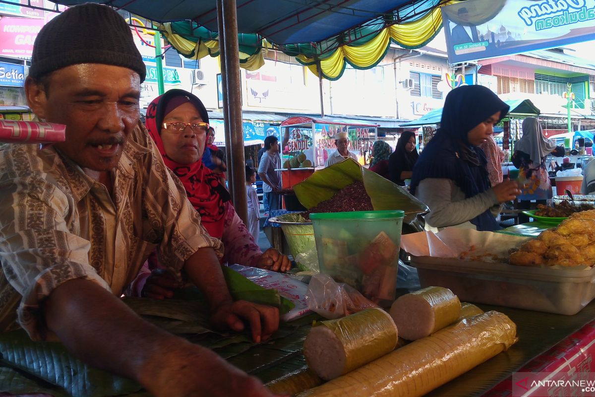 Lamang, panganan incaran berbuka puasa di Padang