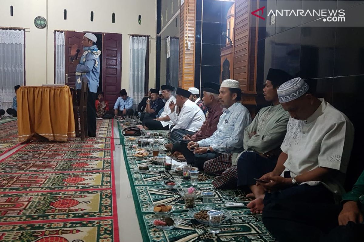 Pasaman Barat serahkan Rp500 juta untuk bantuan masjid selama Ramadhan