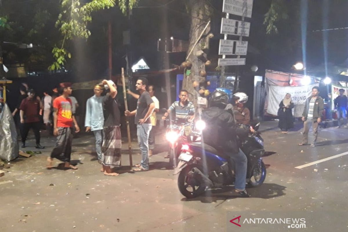 Dua kelompok remaja terlibat tawuran di kawasan Petamburan