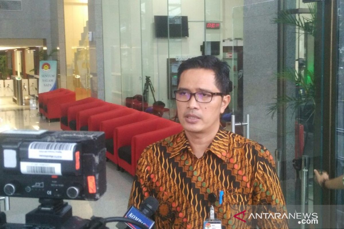 KPK issues summons to lawmaker over construction contract