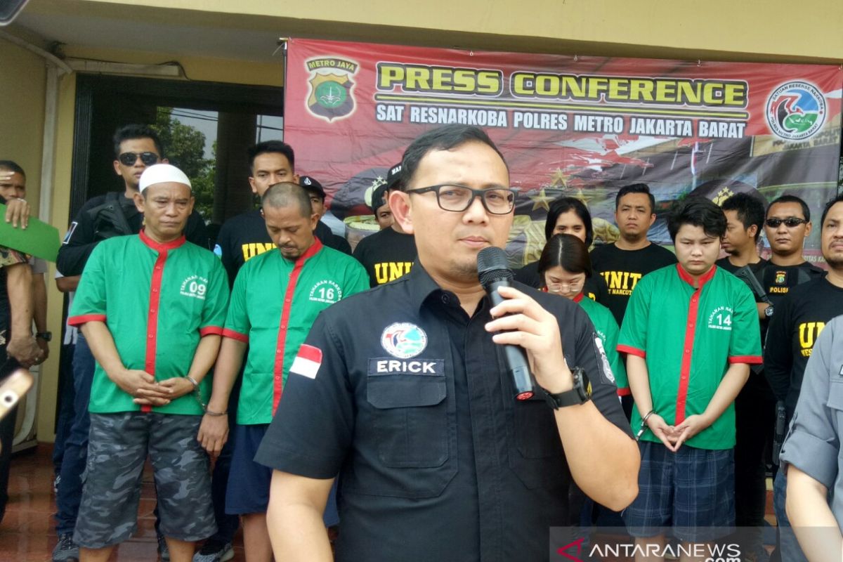 Tersangka pengedar narkotika internasional terancam penjara 20 tahun