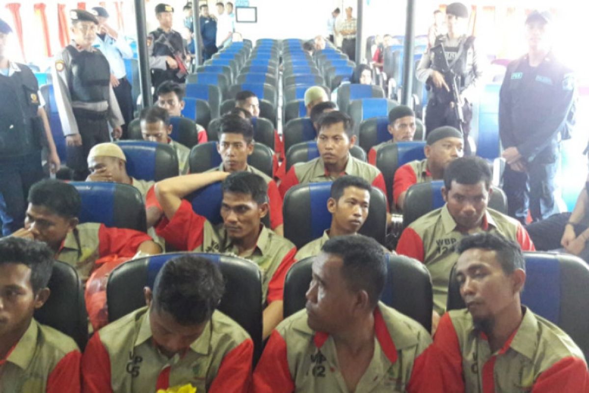 Kepolisian kawal ketat pemindahan 24 tahanan Rutan Karimun