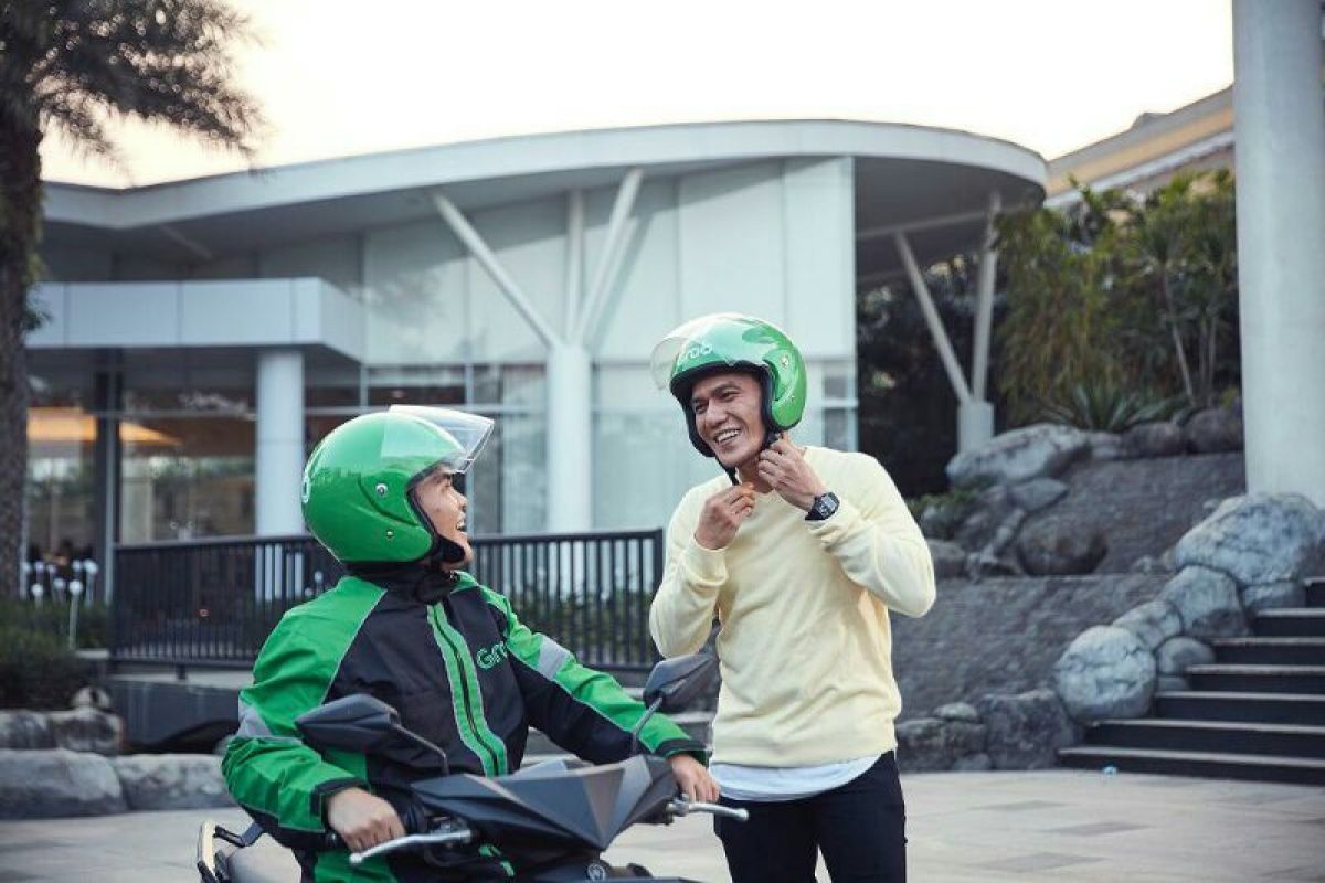 1.200 mitra pengemudi GrabBike terbaik bakal dapat THR Idul Fitri