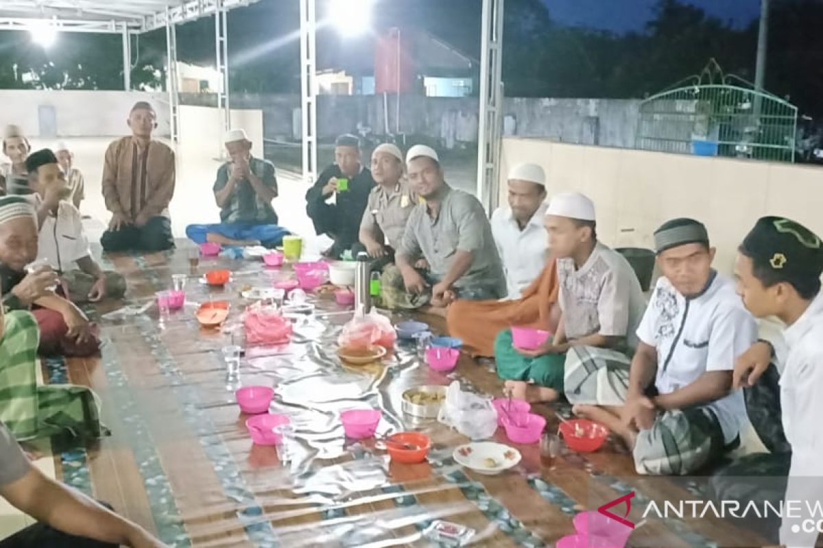 Polsek Belinyu tingkatkan ukhuwah melalui buka puasa bersama