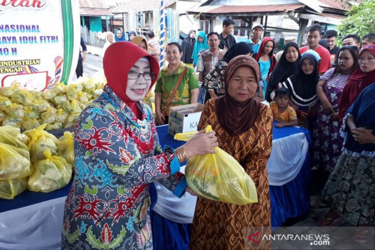 Kalteng salurkan 3.000 paket sembako murah kepada masyarakat