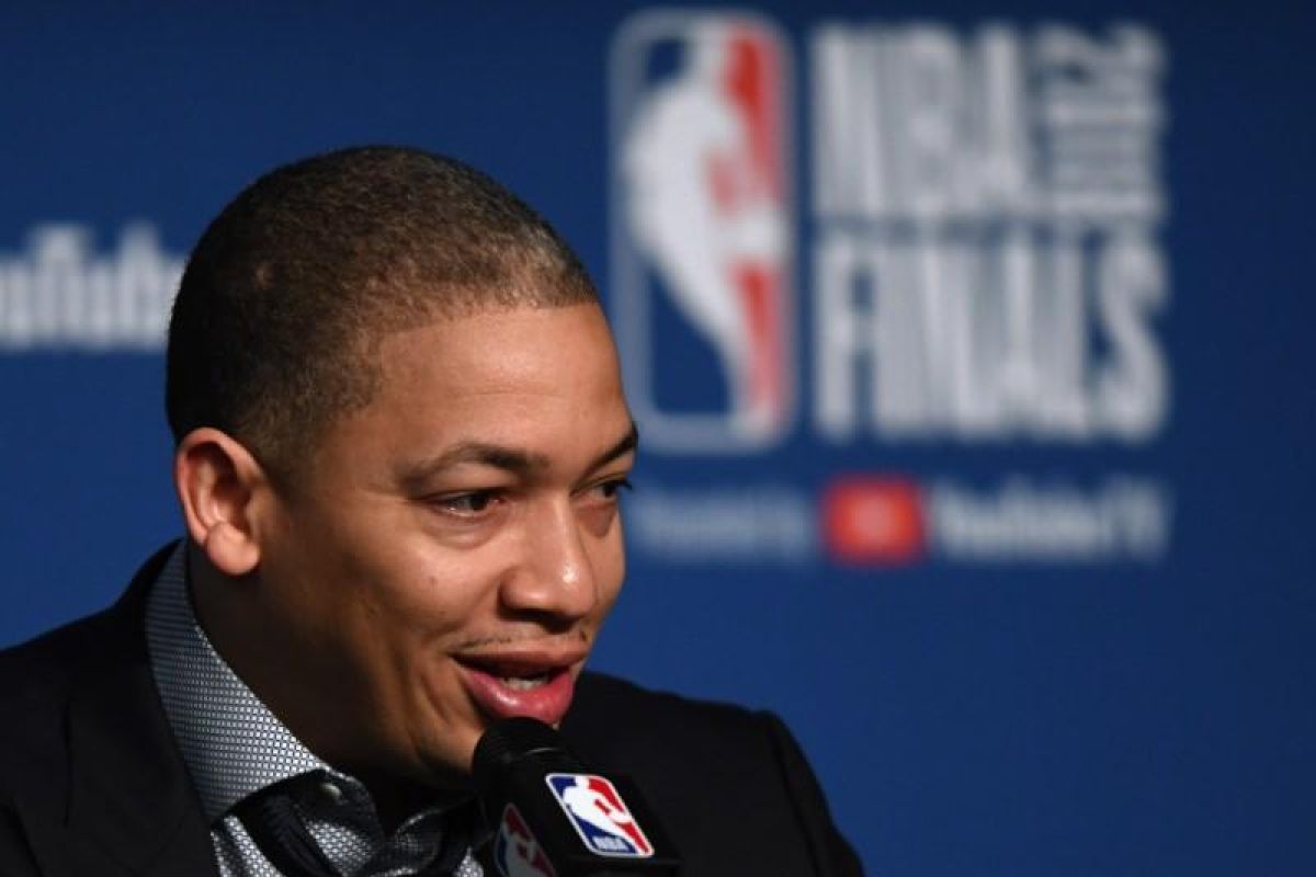 Negosiasi buntu, Lakers gagal hadirkan pelatih Tyronn Lue