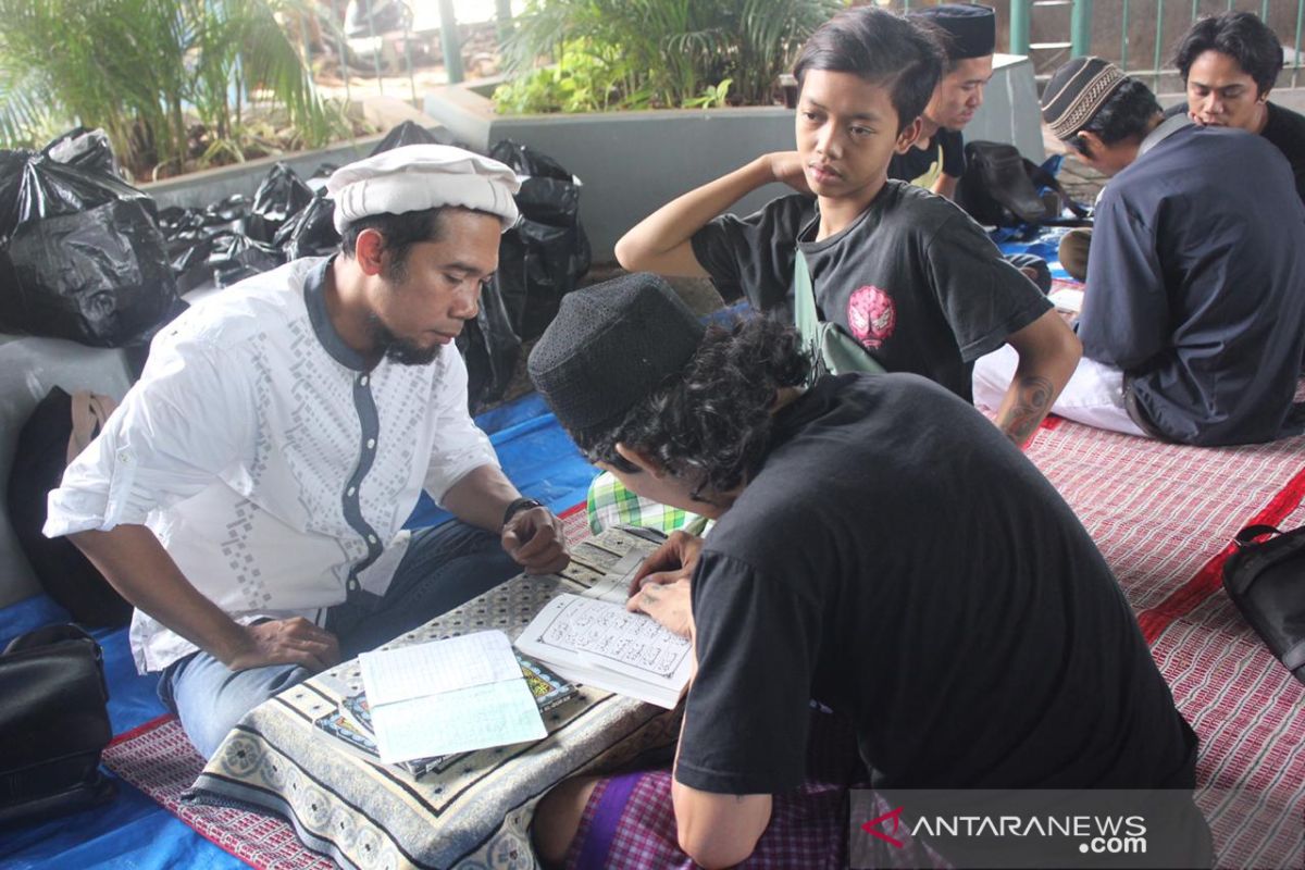 Anak-anak yang terabaikan itu menemukan jalan pulang