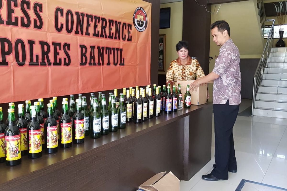 Polres Bantul menyita 86 botol minuman keras