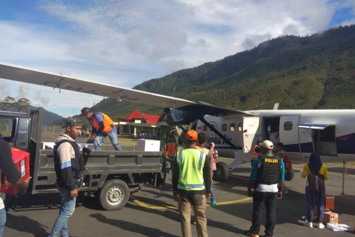 Biaya kirim logistik pemilu di Papua tembus Rp150 juta per TPS
