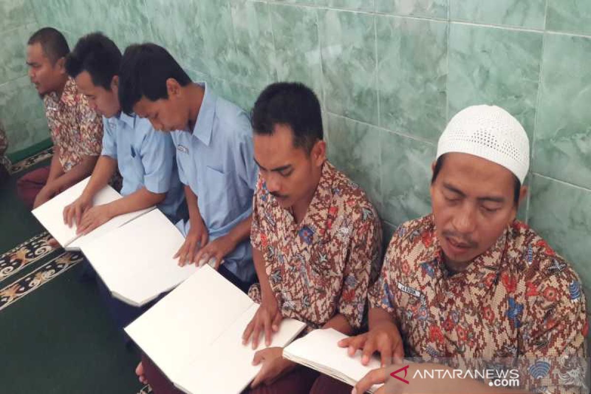 Tadarus Alquran braile semarakkan Ramadhan di Panti Penganthi