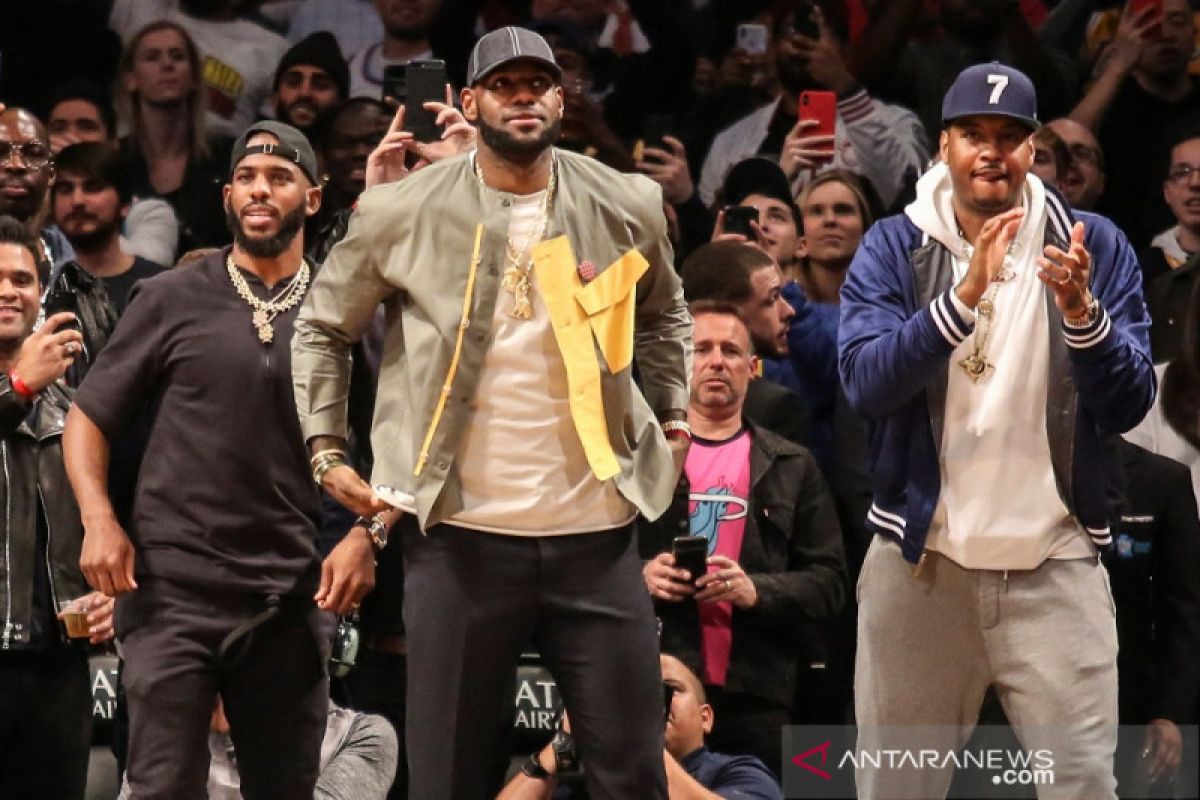 NBA: LeBron James kucurkan 1 juta dolar AS bangun gedung olahraga sekolah