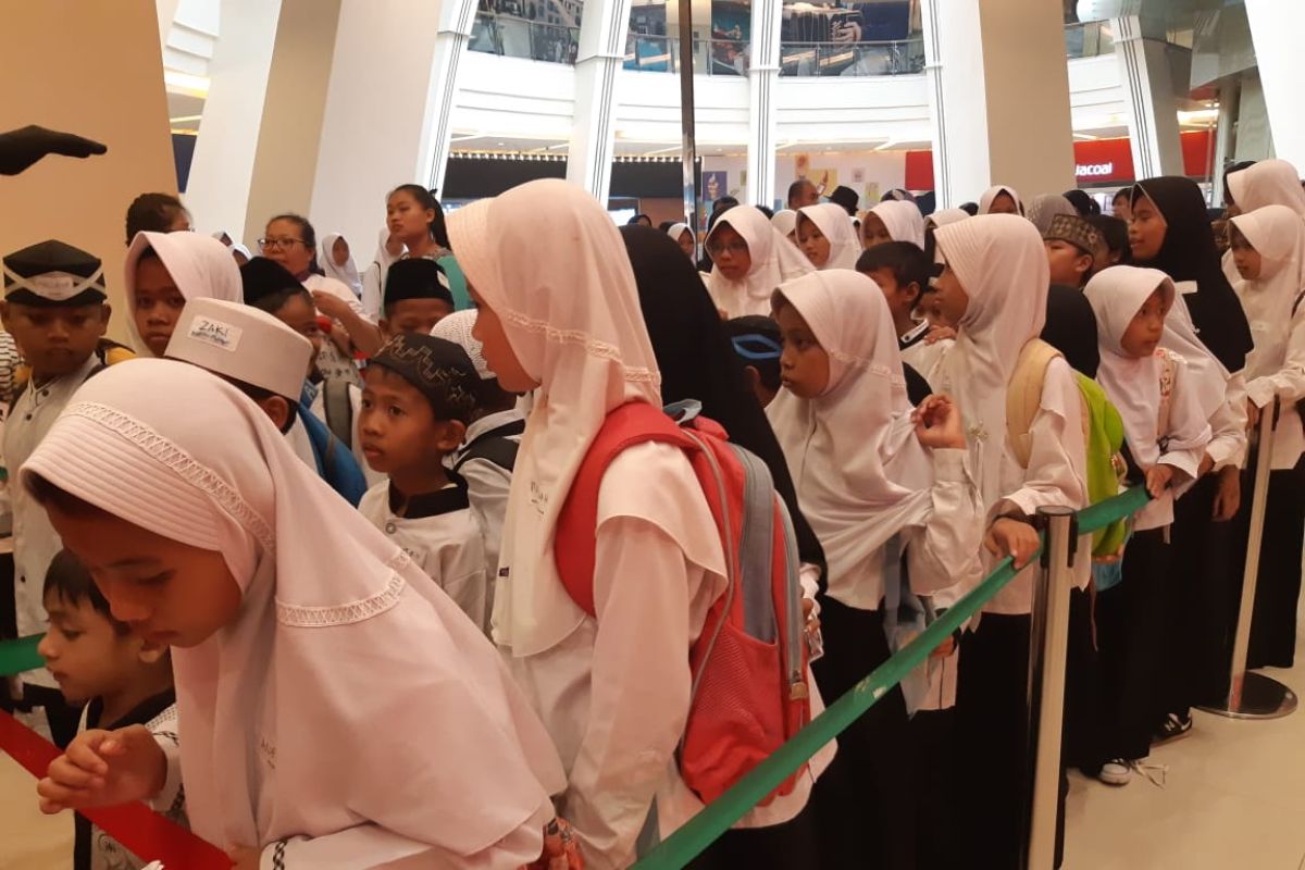 Ratusan yatim ini terkagum-kagum dengan aneka permainan di Kid Zania