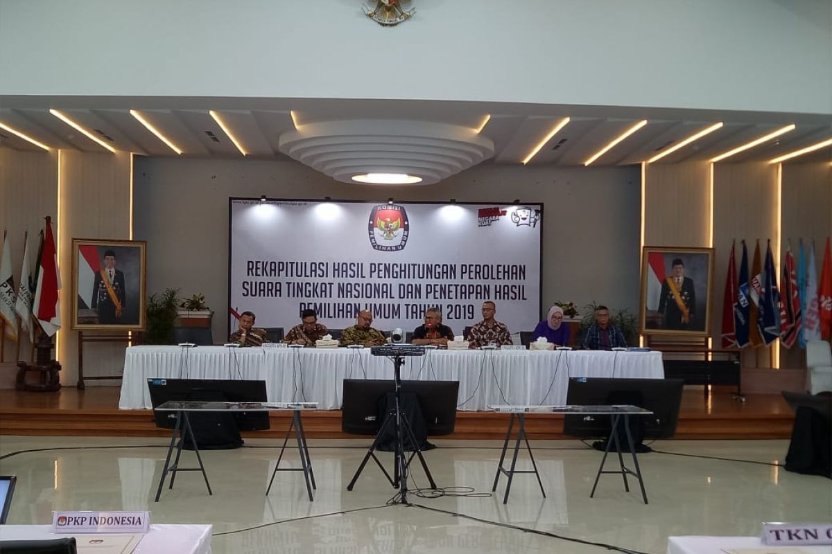 KPU rekap suara nasional empat provinsi