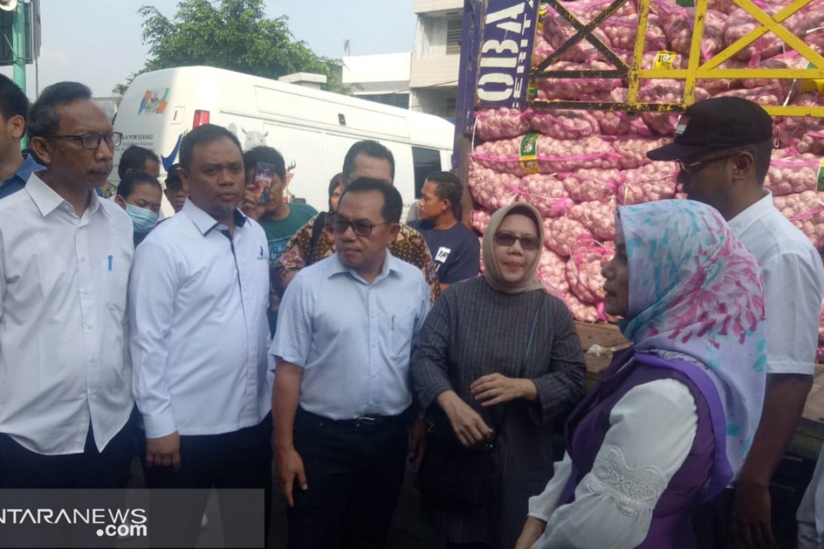 Harga eceran bawang putih di Tangerang turun