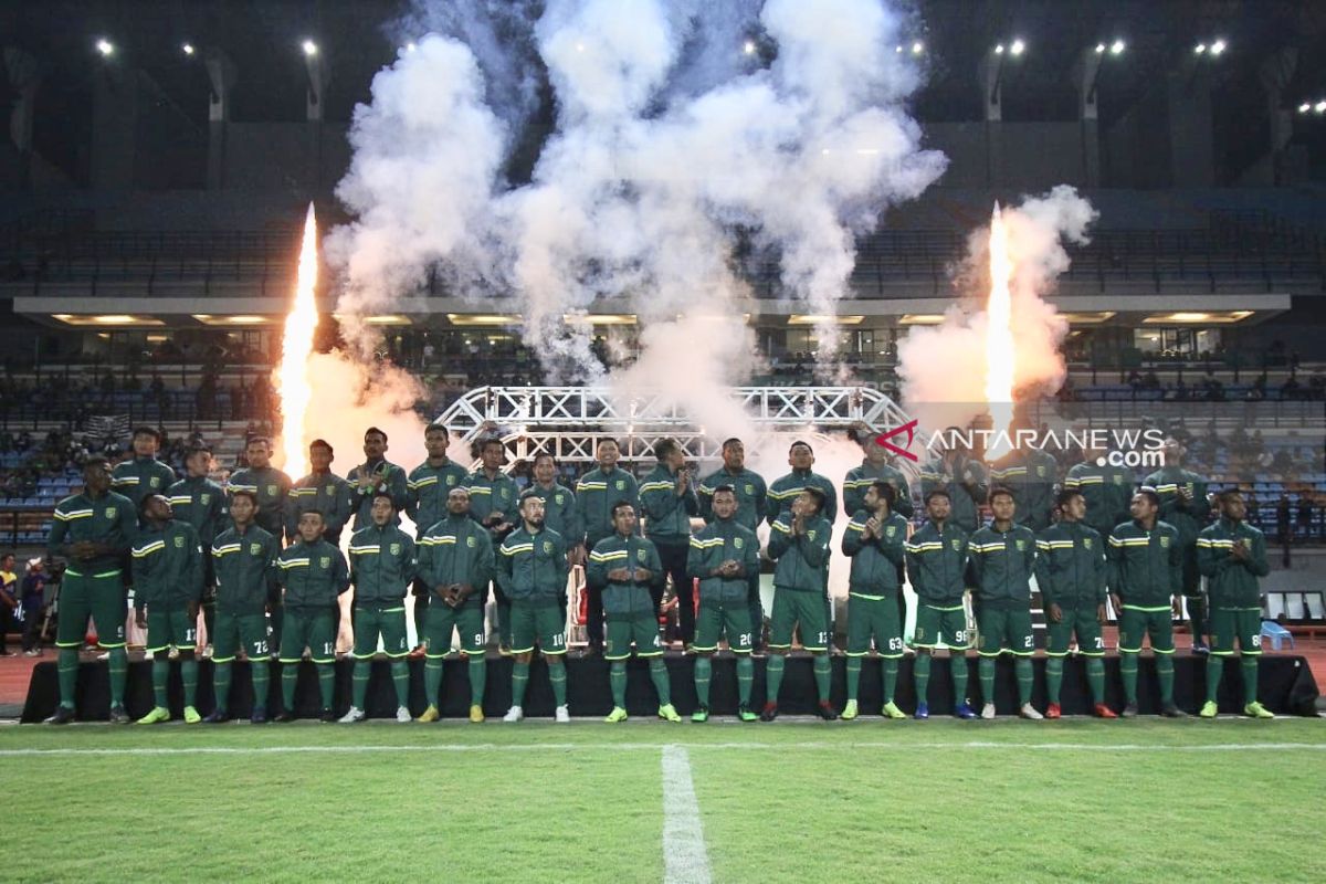 Persebaya luncurkan tim sekaligus perkenalkan 28 pemain