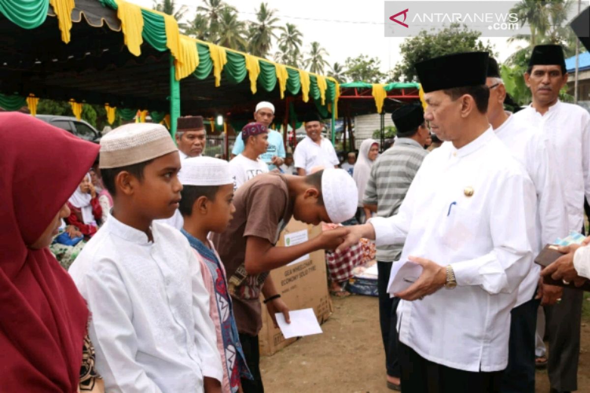 Pemkab Tapsel safari Ramadhan perdana di Desa Sibongbong