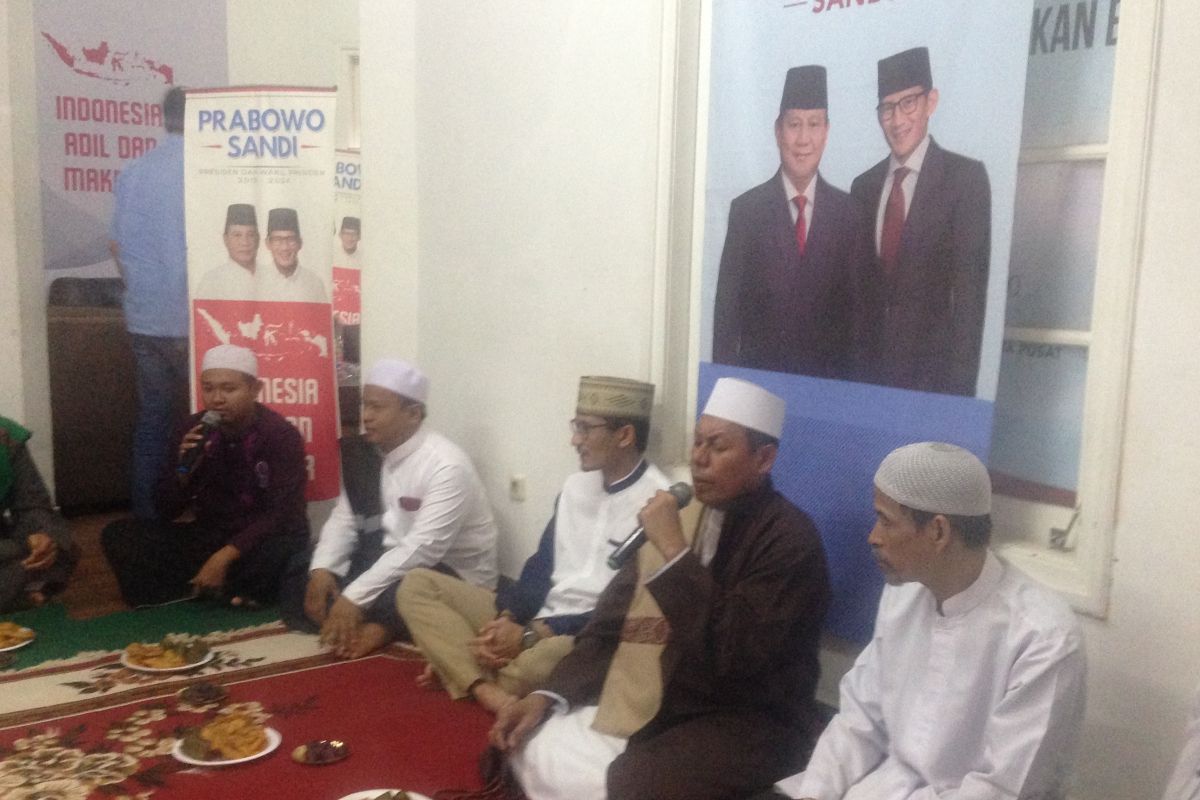 Sandiaga Uno hadiri penyaluran santunan anak yatim