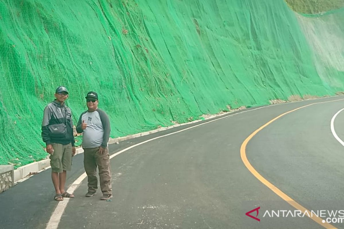 Tanjakan Mala Cianjur jadi lokasi baru swafoto warga