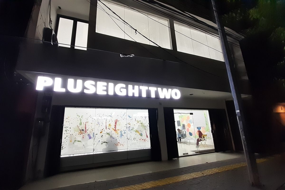 PLUSEIGHTTWO, kafe Eunkwang BTOB untuk pencinta K-pop Jakarta