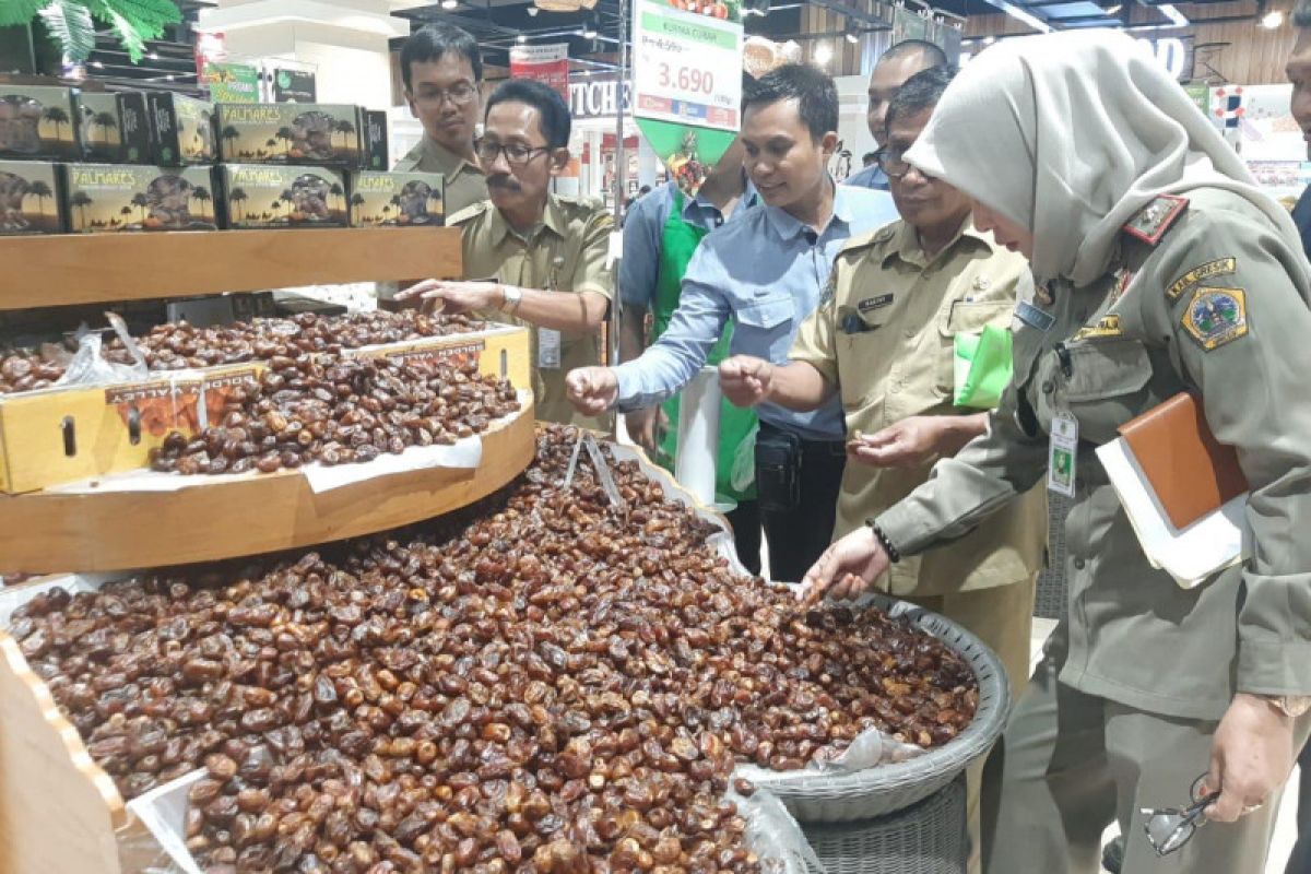 Dinkes Gresik temukan kurma berjamur dijual