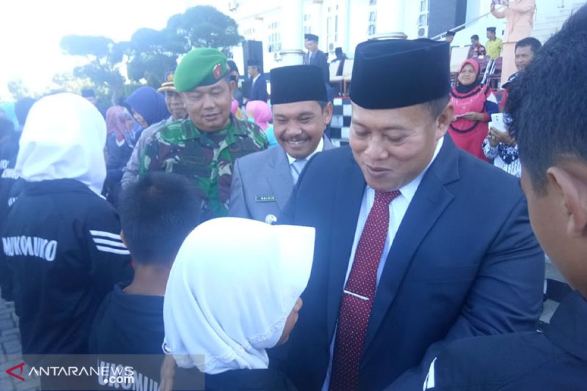 Bupati Mukomuko Dorong Guru Tingkatkan SDM