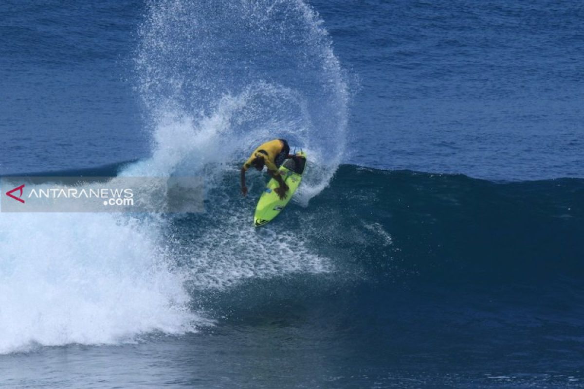 Surfing Indonesia meraih tiket Olimpiade Tokyo