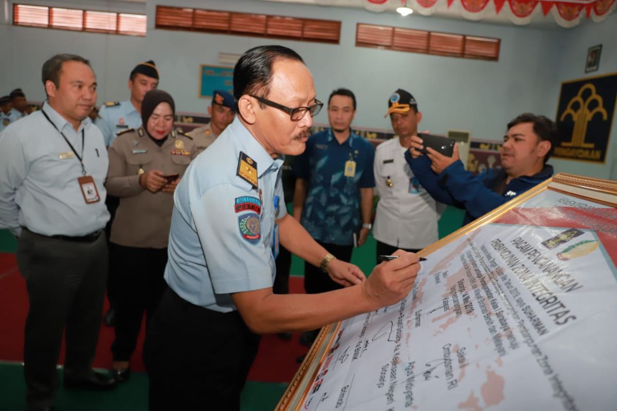 Lapas Surabaya deklarasikan pembangunan zona integritas