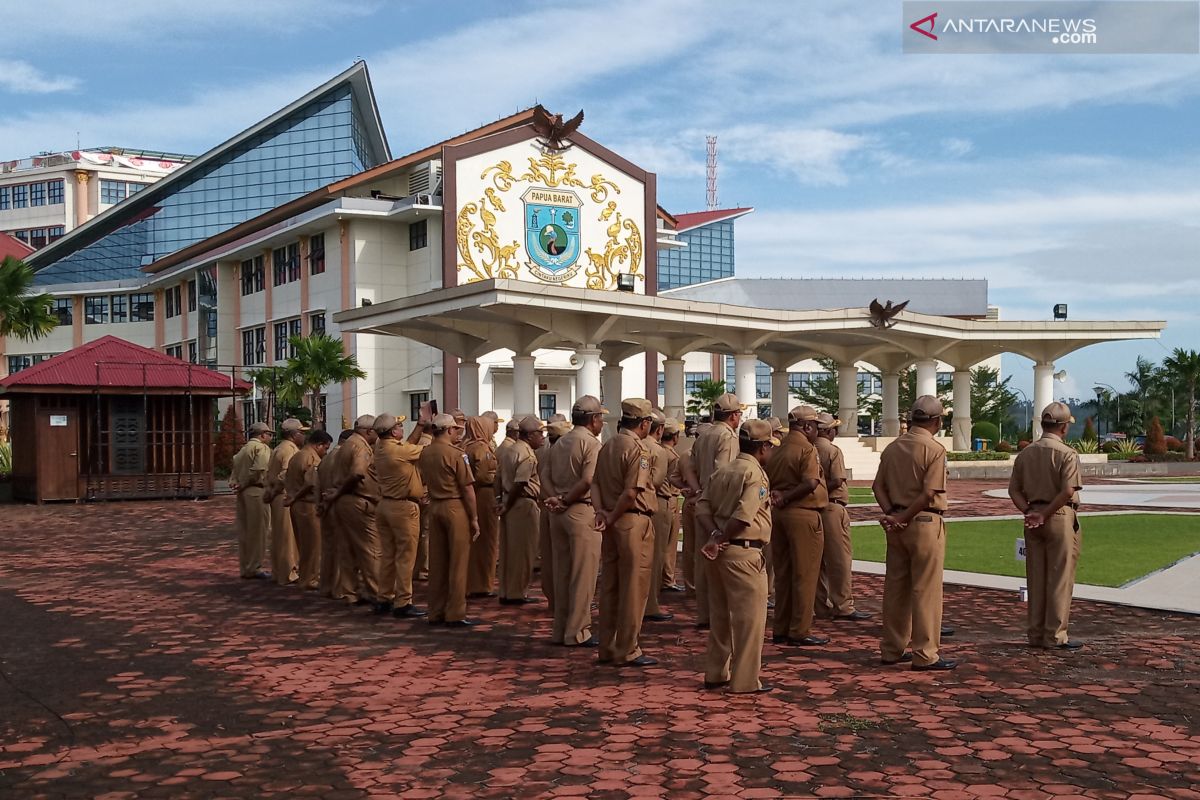 Gubernur ingatkan ASN Papua Barat disiplin laksanakan tugas