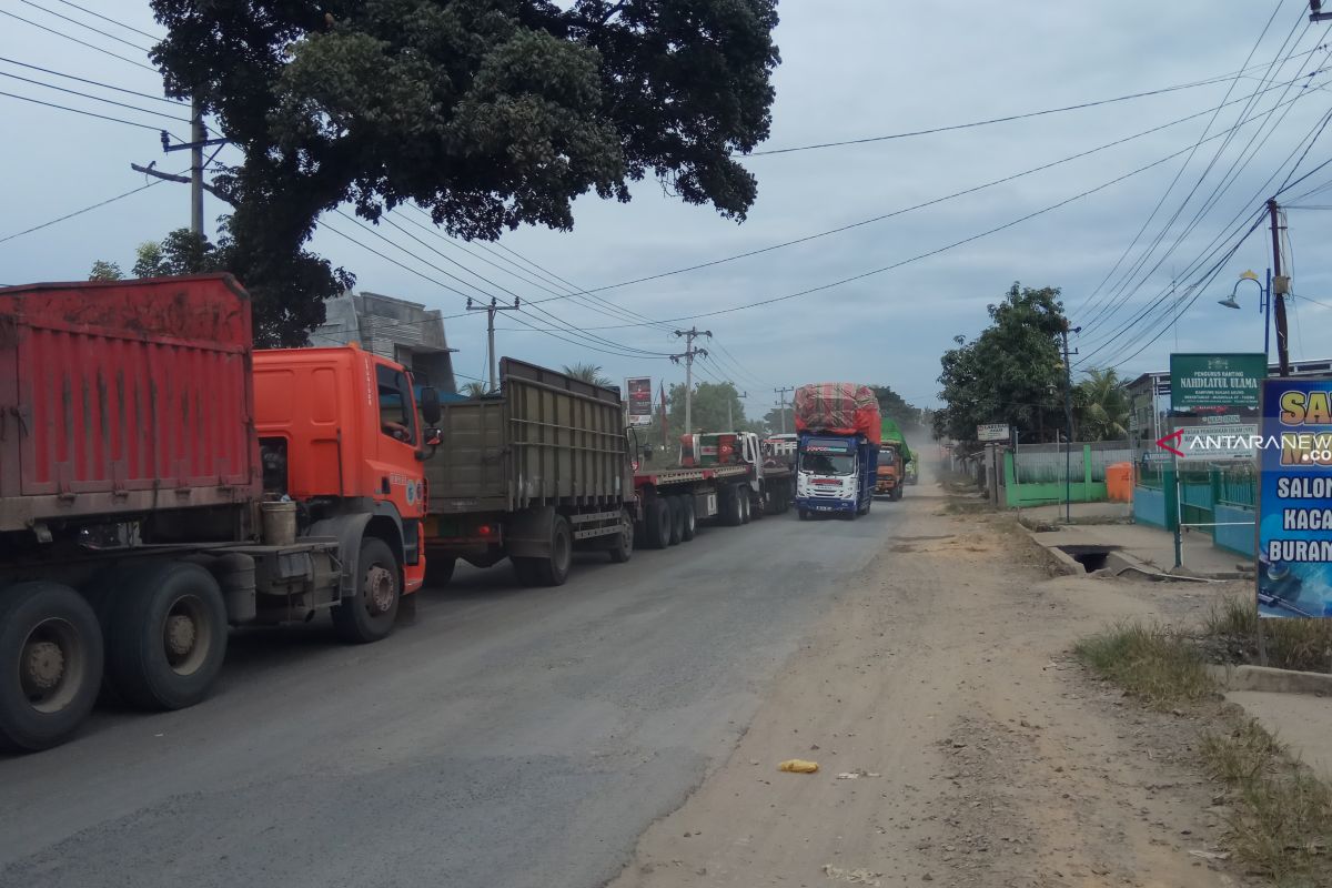 Jalinsum Tulang Bawang - Lampung  Tengah  makin macet