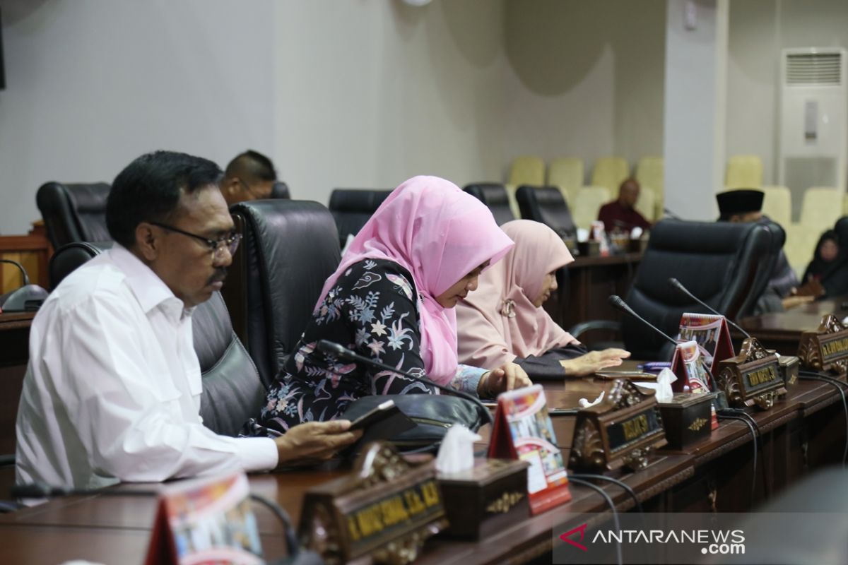 DPRD catat tiga indikator pendidikan di Kepri tidak tercapai