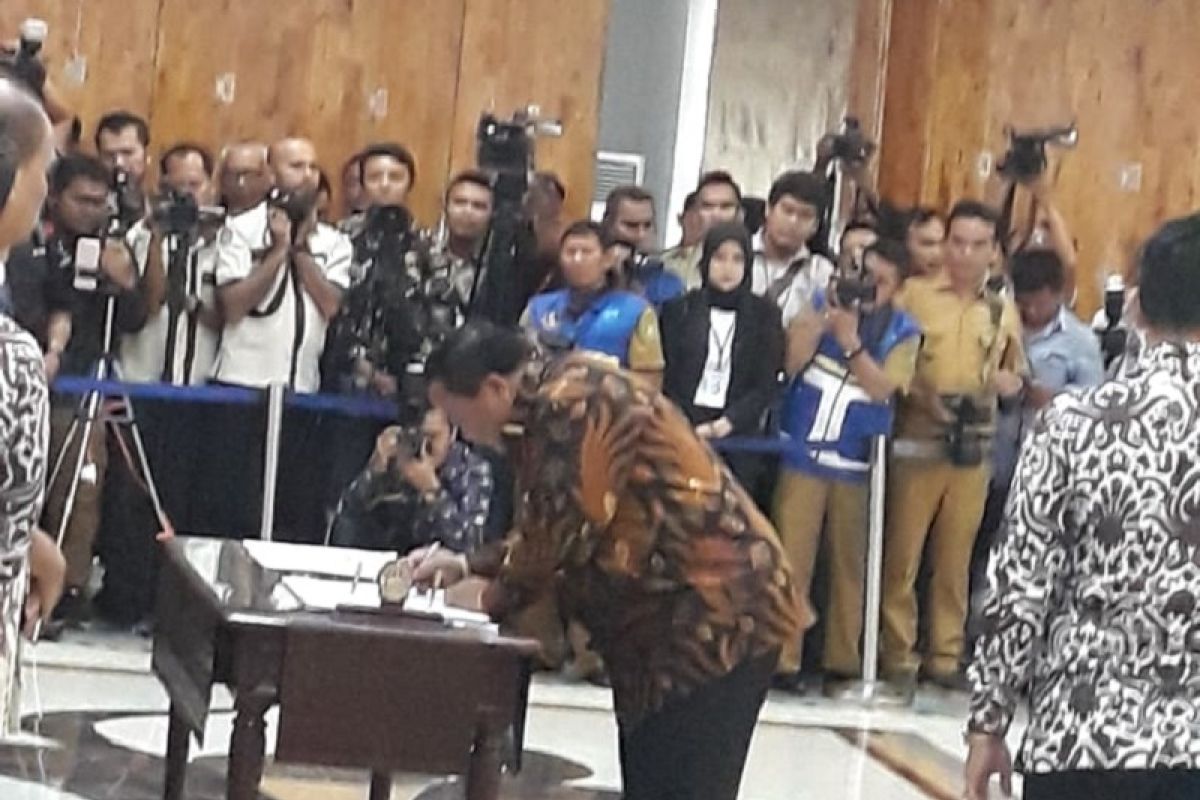 Wali Kota Sibolga teken MoU dengan KPK terkait pemberantasan korupsi di Sumut