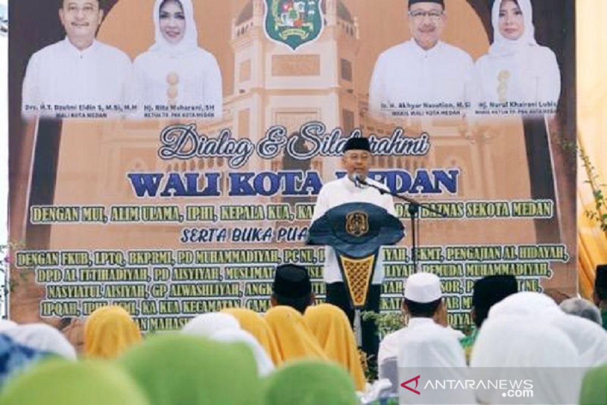 Wali Kota Medan buka puasa bersama  ulama dan unsur organisasi Islam