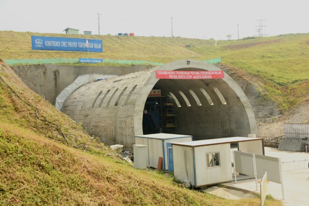 Tunnel Walini Kereta Cepat Jakarta-Bandung sudah berhasil ditembus