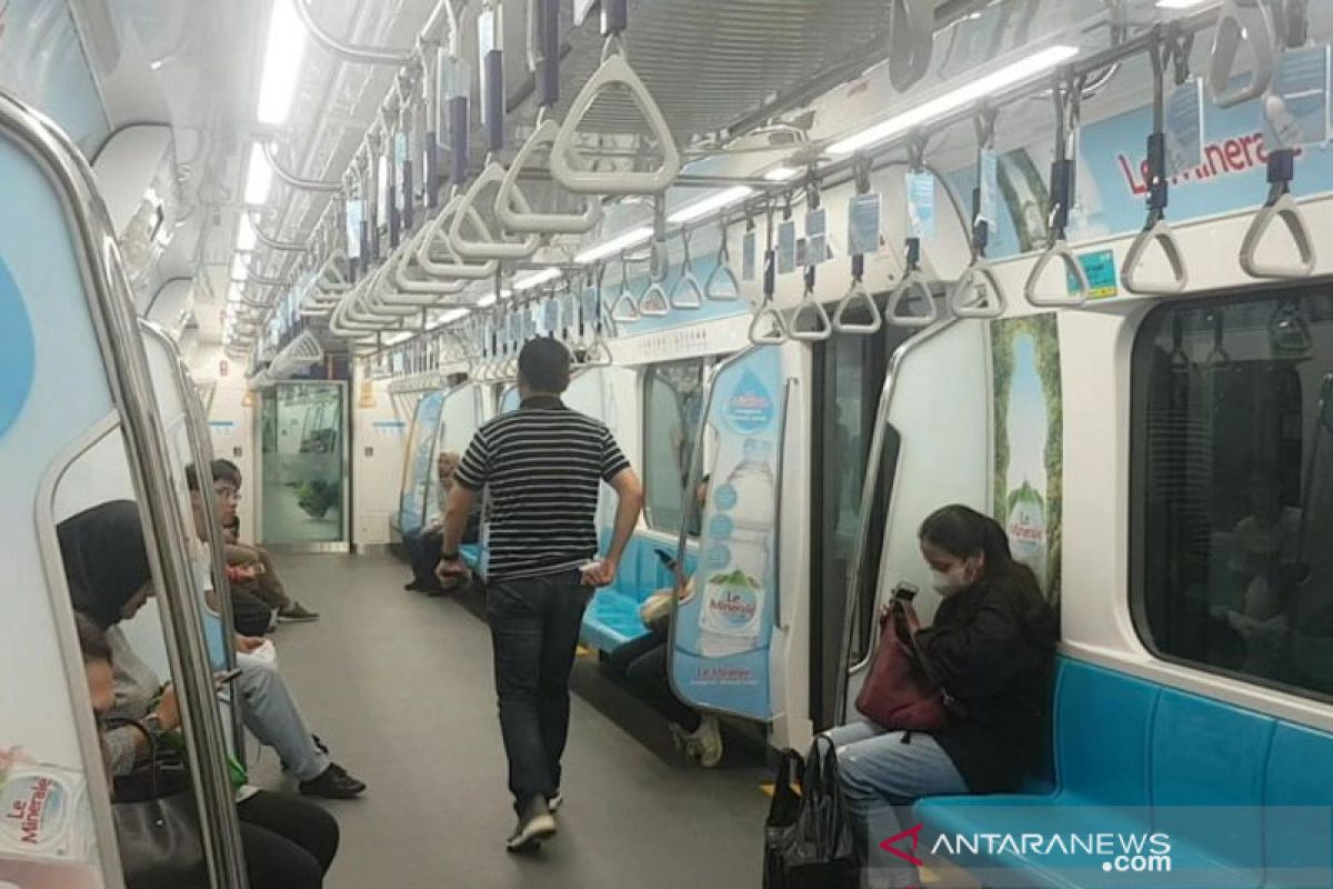 MRT beroperasi normal meski dua pintu masuk ditutup