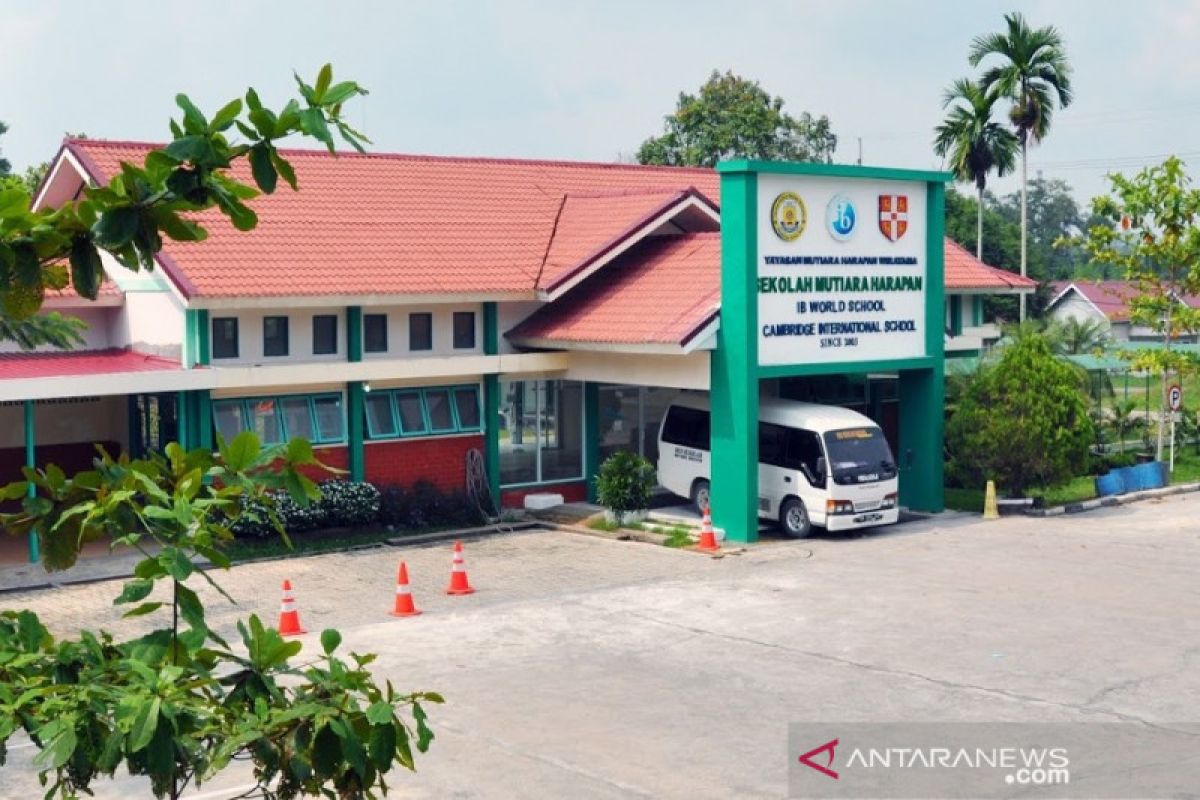 Disdik Pelalawan turut bangga SMA Mutiara Harapan raih nilai tertinggi UN 2019