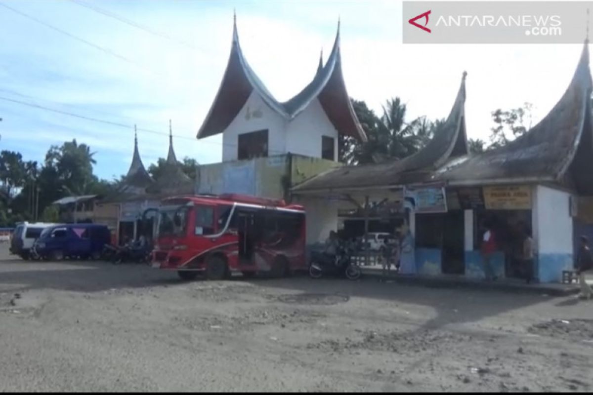 Pesanan tiket persiapan mudik di Terminal Simpang Empat masih sepi