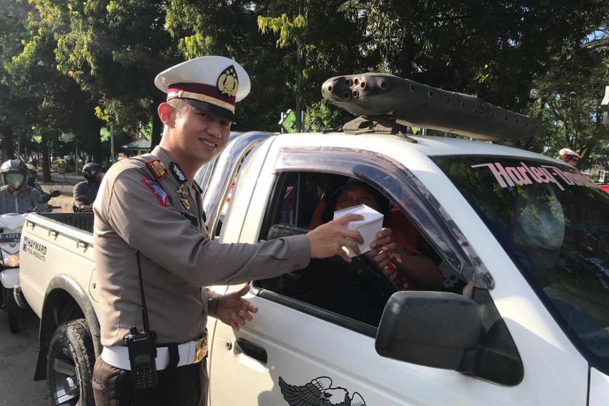 Kasat Lantas: Tetap gunakan helm ketika hendak beribadah