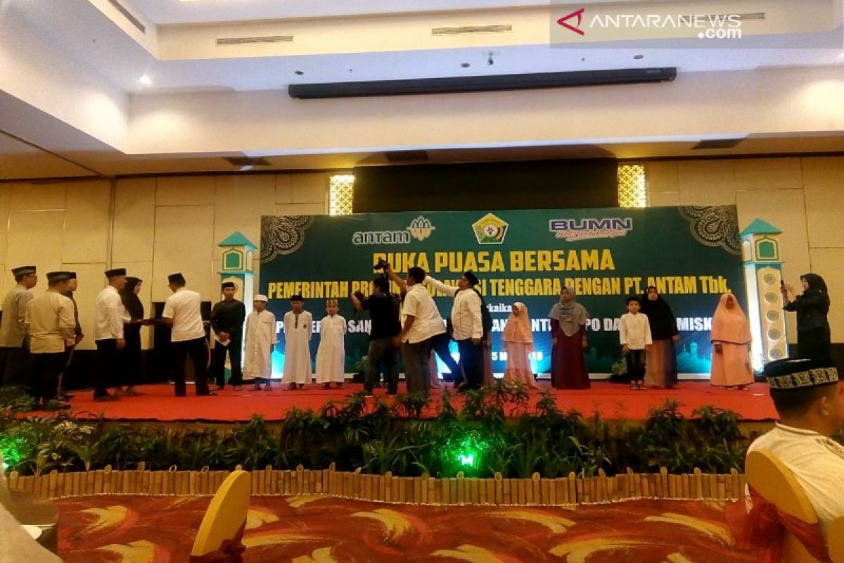 PT Antam santuni anak yatim dan kaum dhuafa