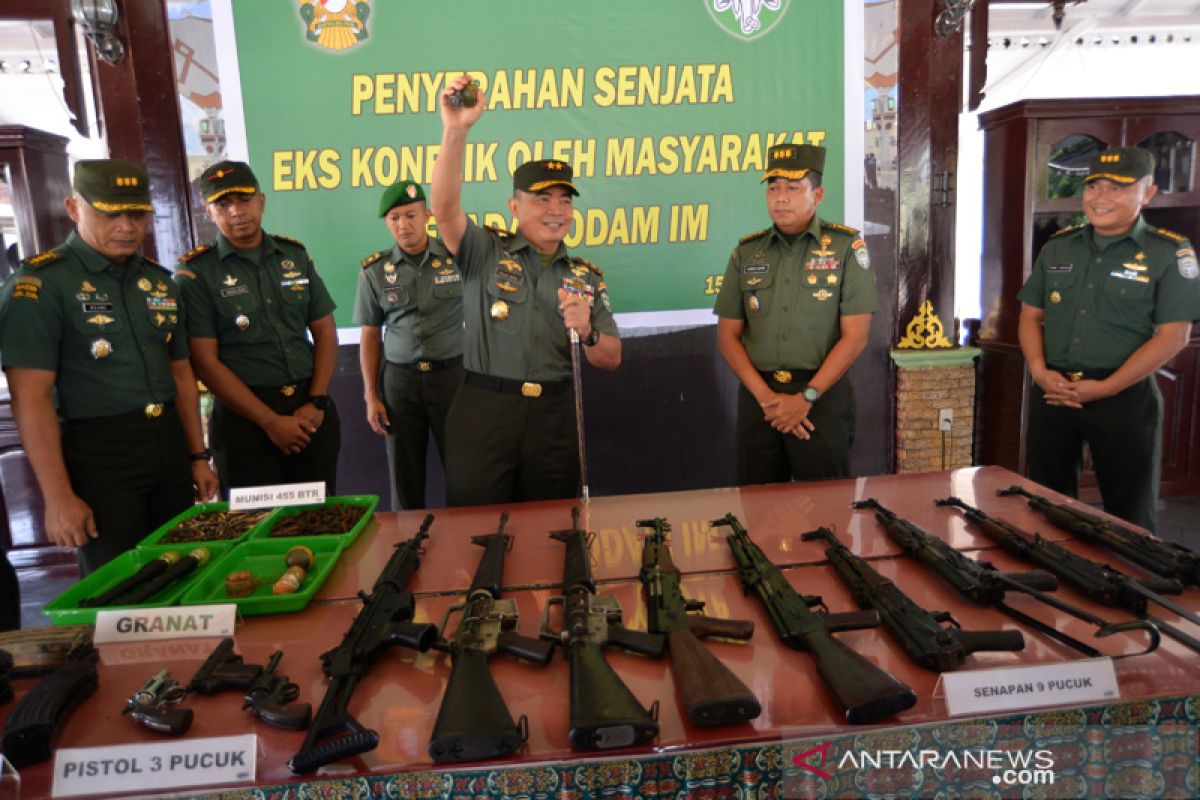 TNI terima penyerahan 12 pucuk senjata api sisa konflik Aceh