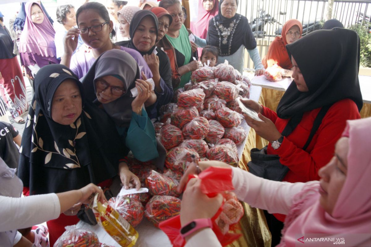 Pemerintah Kota Singkawang siapkan 5.700 paket sembako untuk pasar murah