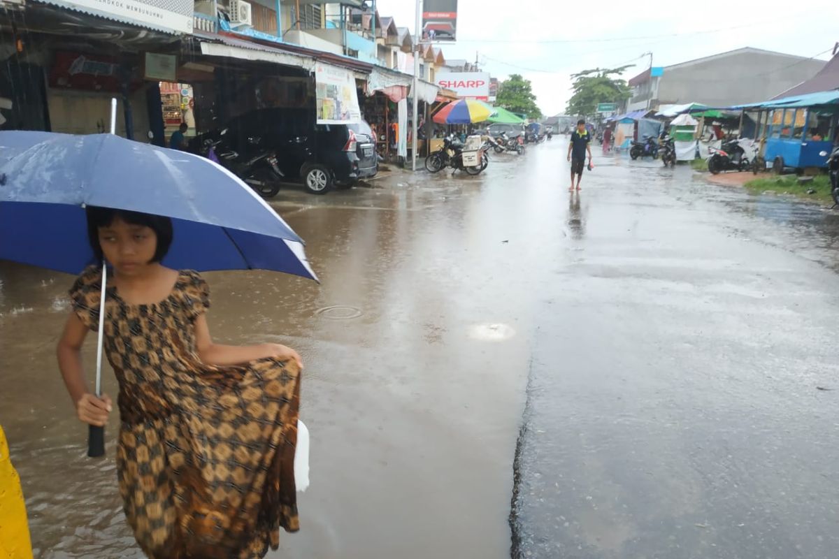 Pasar Telok Melano tergenang air