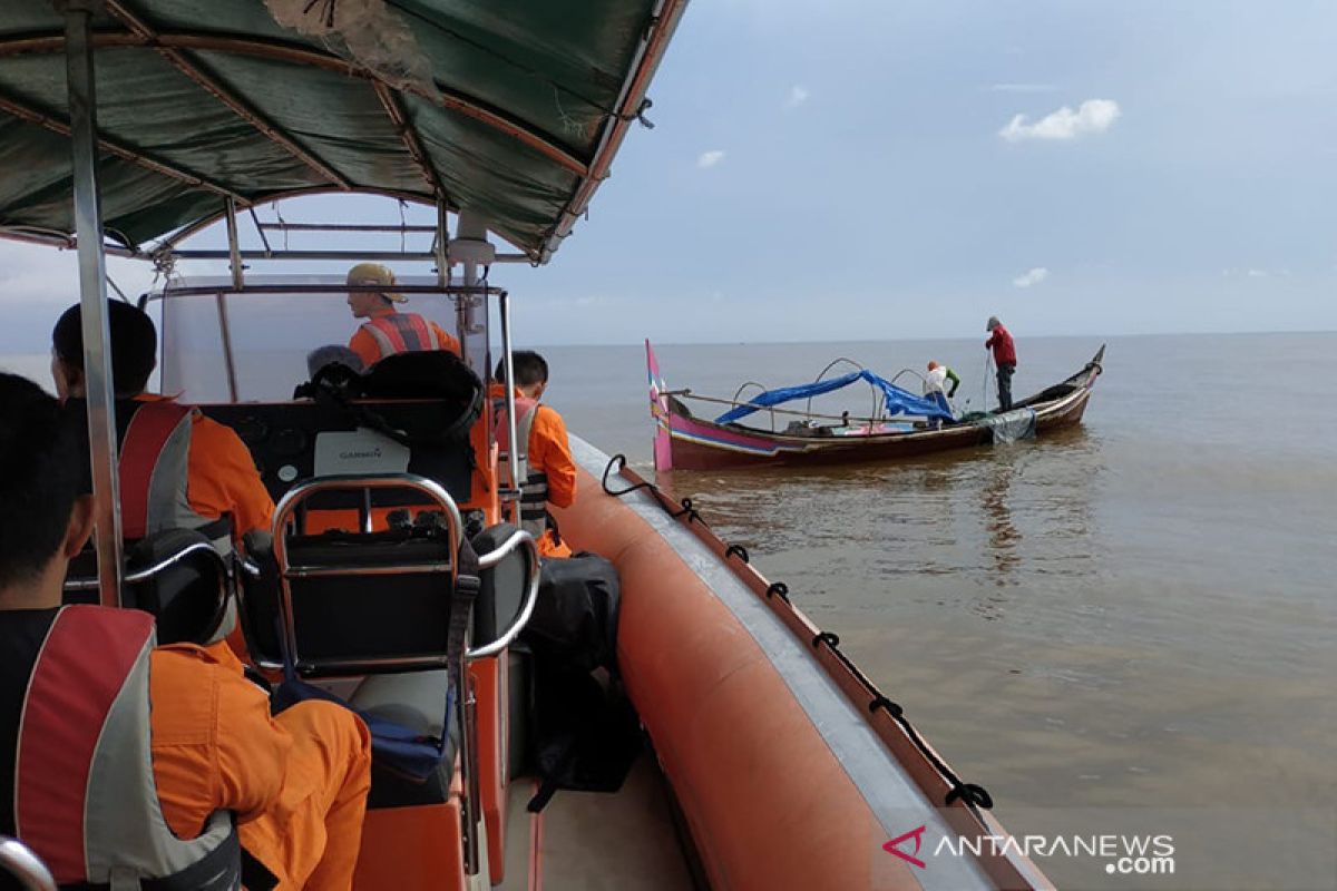 Nelayan Riau hilang setelah tersambar petir, Tim SAR lakukan pencarian