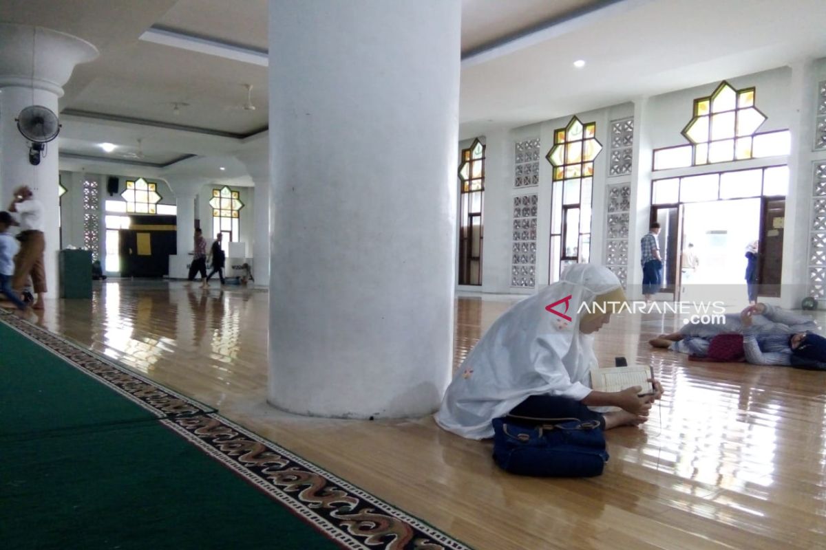 Masjid Nurul Iman tempat istirahat  favorit masyarakat Padang