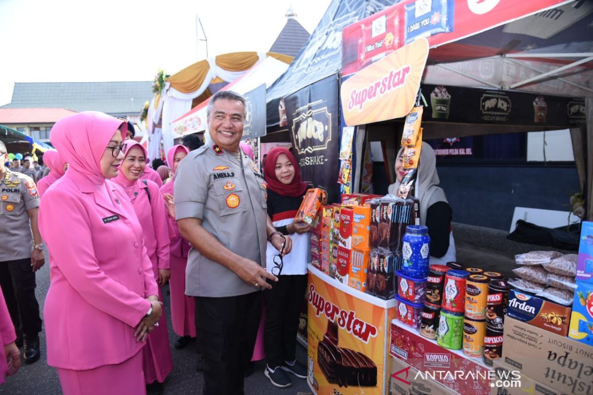 All products sold cheaply at the Regional Police Ramadhan Bazaar