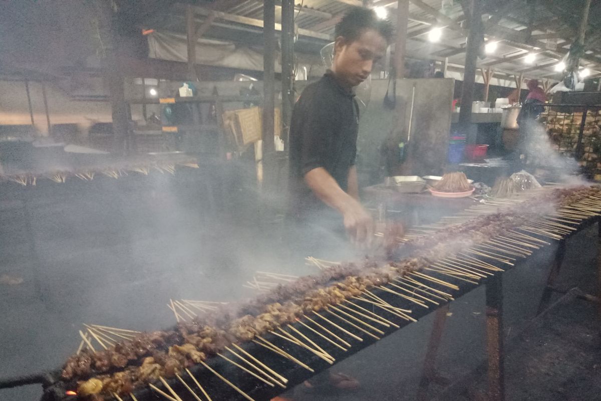 Sate Maranggi, habiskan 2 ton daging per hari di libur Lebaran