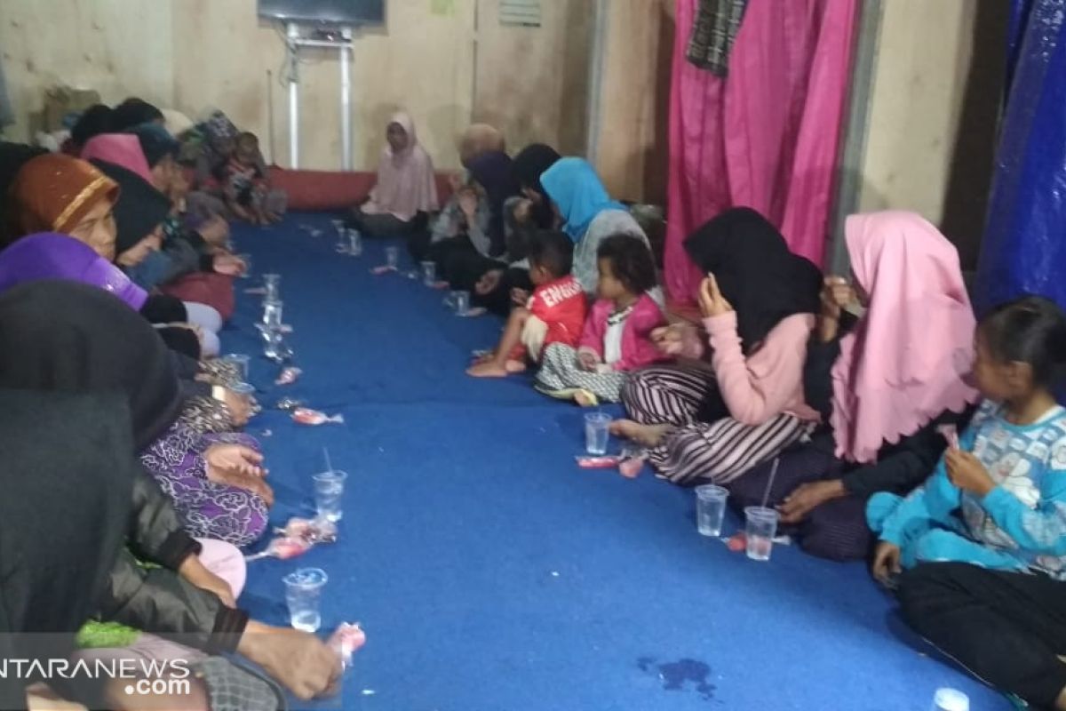 Persediaan logistik korban pergeseran tanah mencukupi  hingga akhir Ramadhan