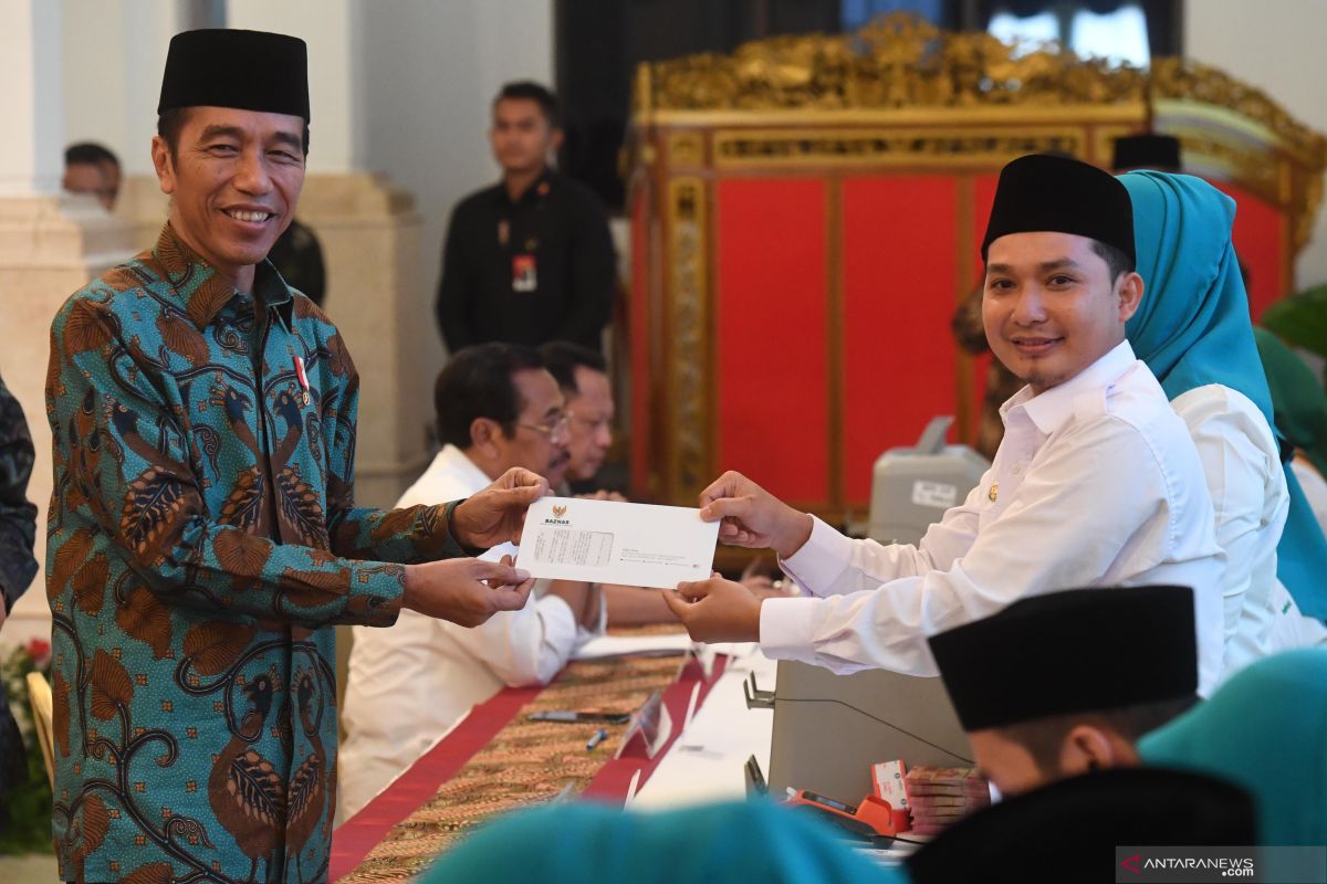 Presiden Jokowi bayar zakat mal Rp55 juta melalui Baznas