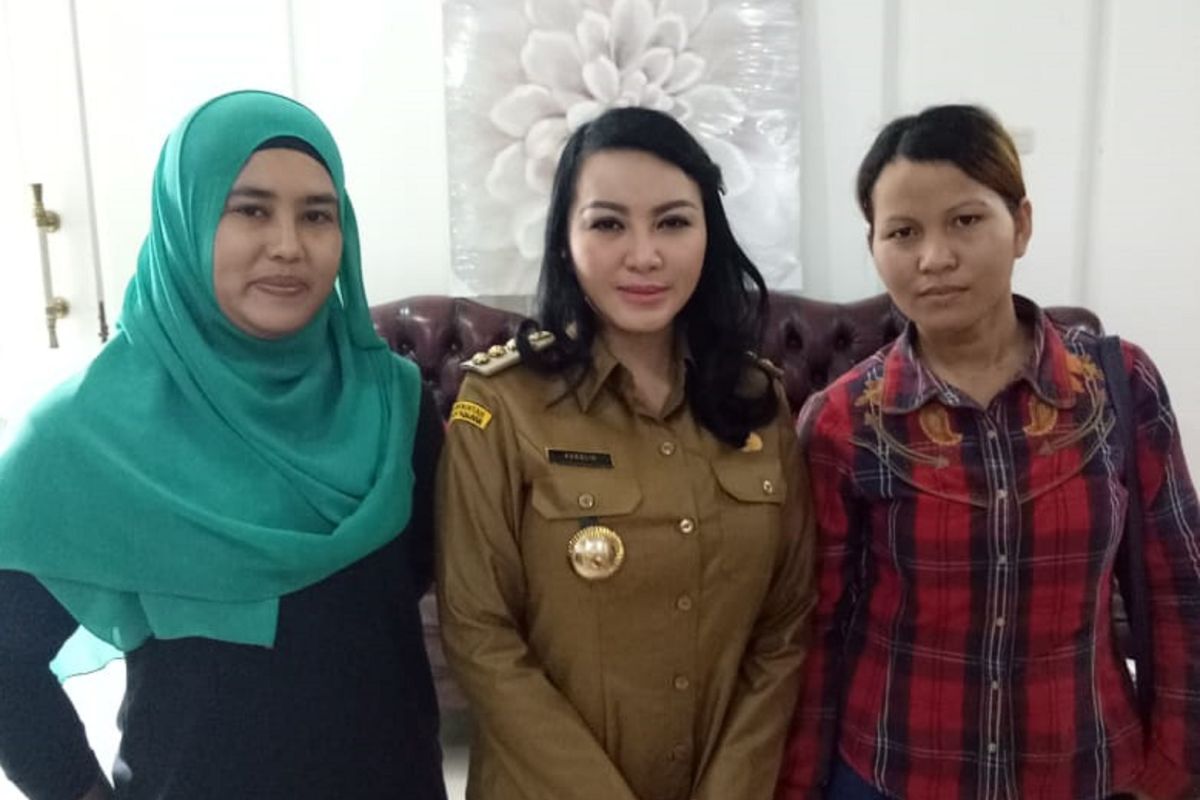 Bupati Karolin beri bantuan hukum kepada korban TPPO