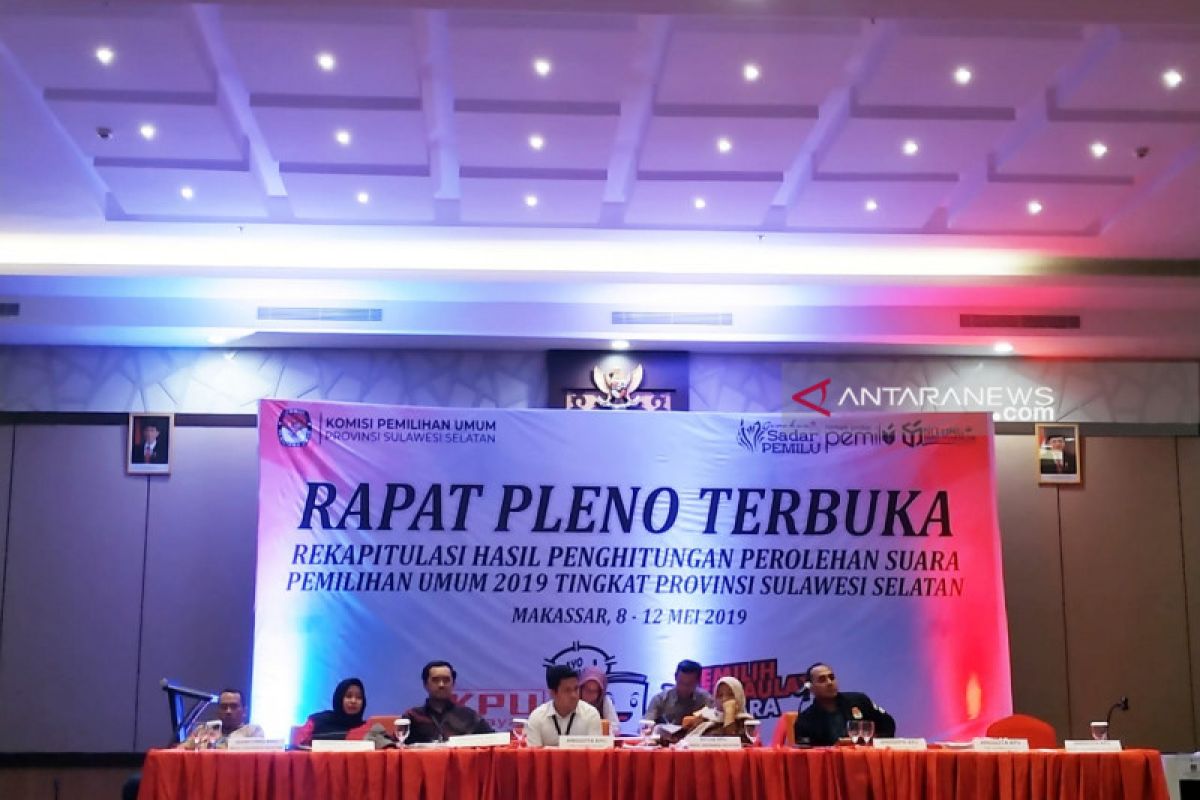 KPU Sulawesi Selatan target rampungkan rekapitulasi malam ini