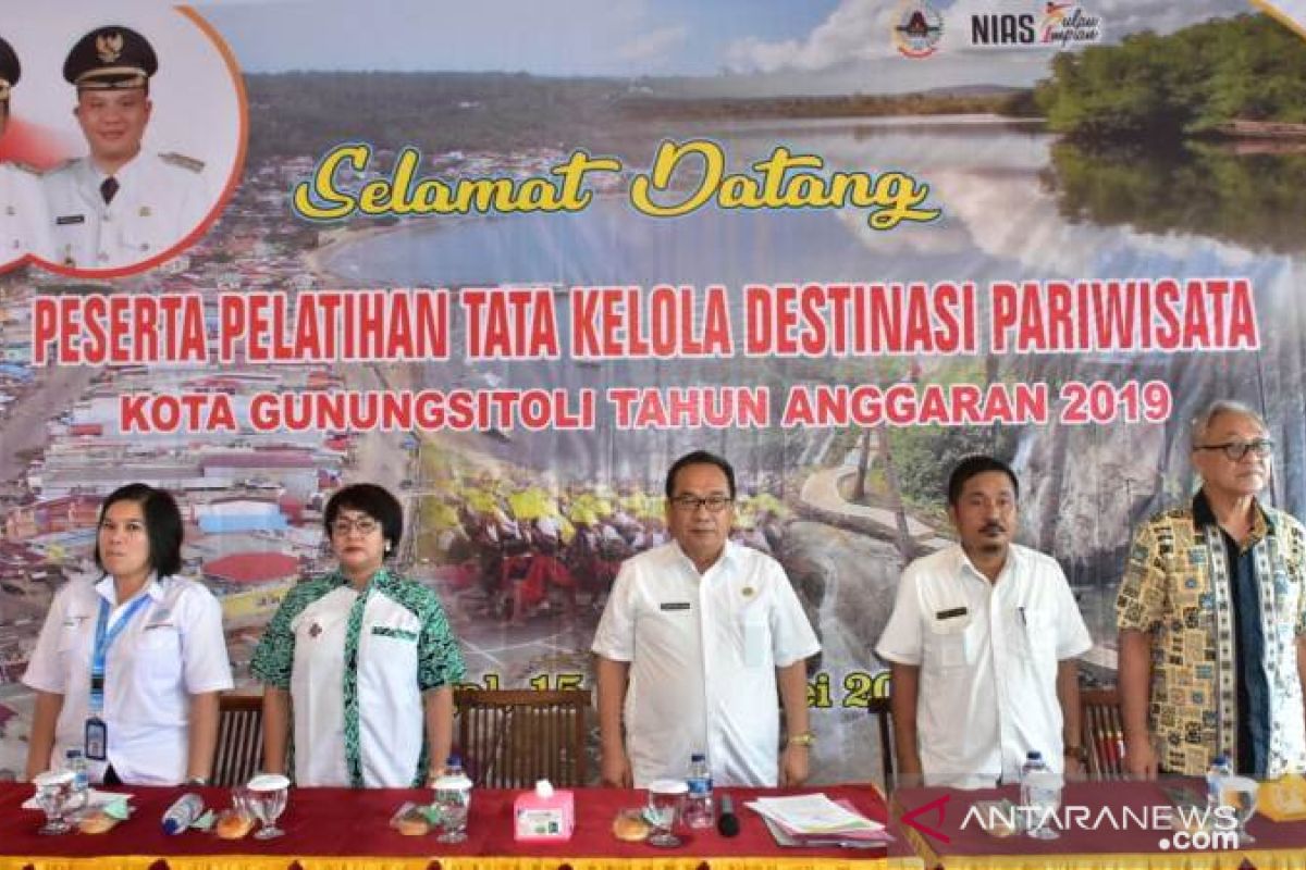 Disparbud Kota Gunungsitoli latih para pelaku wisata